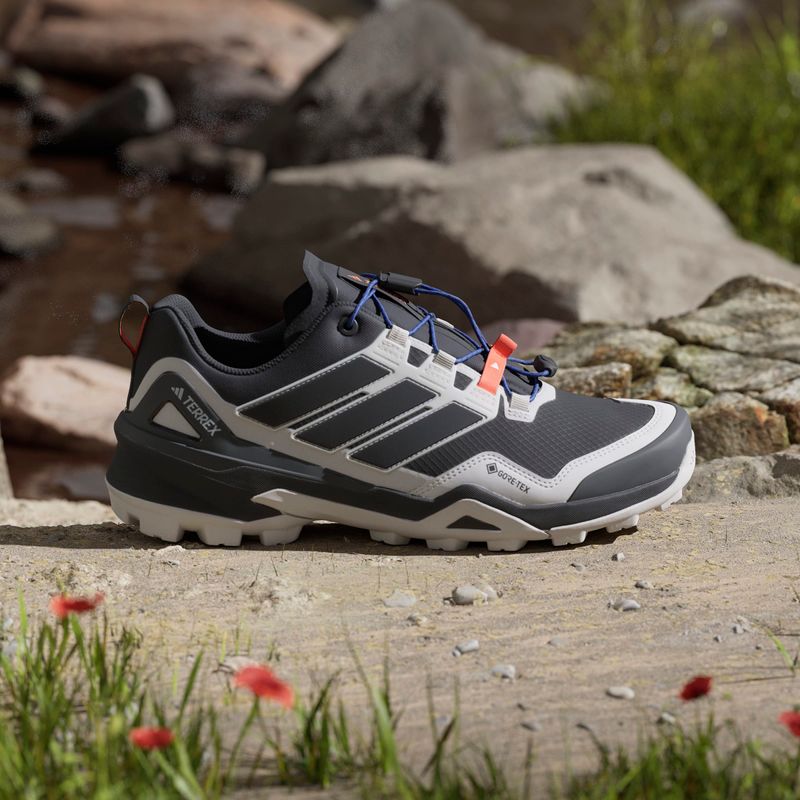 IH2799_16_FOOTWEAR_Photography_HeroMrktng View 3