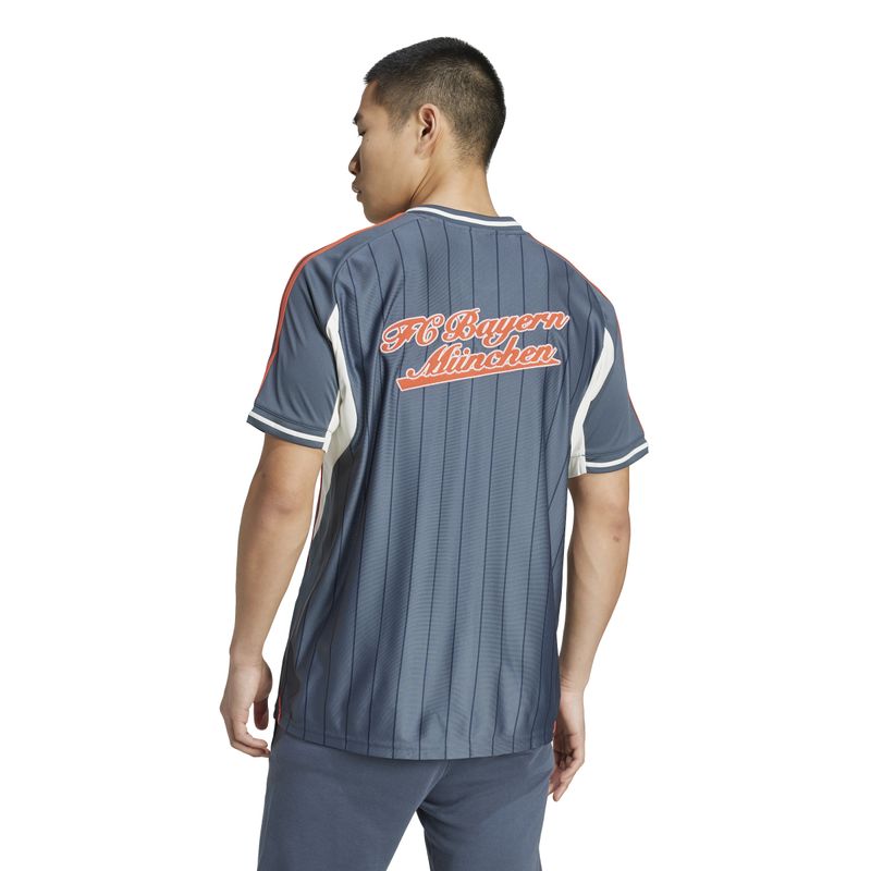 JM9435_3_APPAREL_On Model_Back View_white