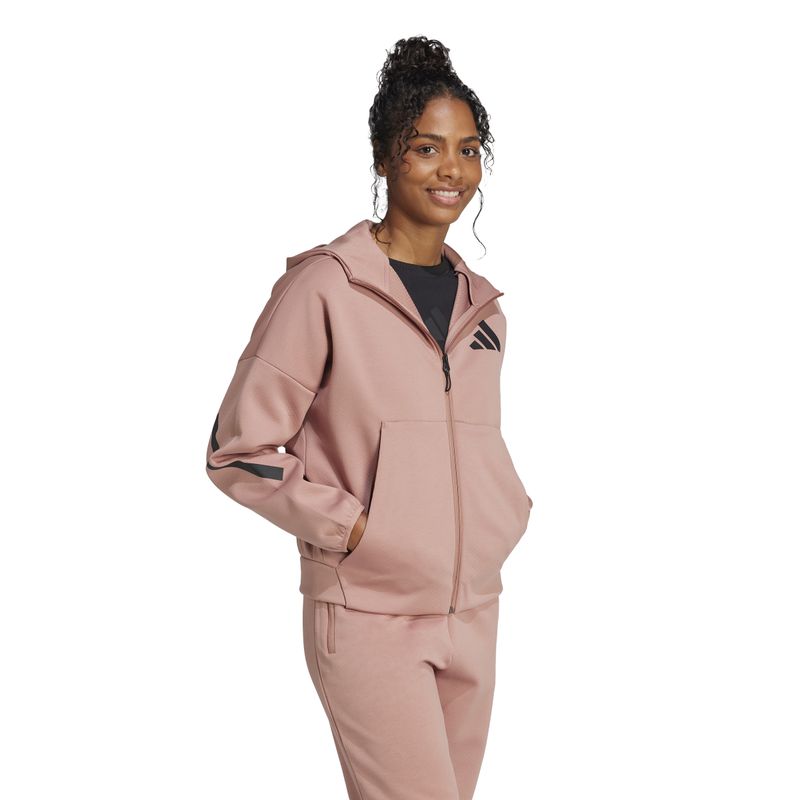 JC5394_4_APPAREL_On Model_Walking View_white