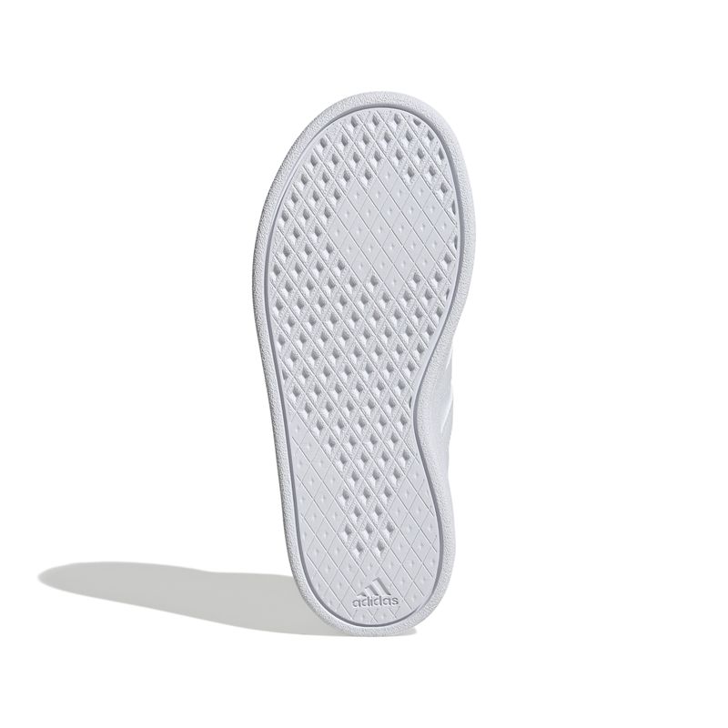 IE8700_4_FOOTWEAR_Photography_Bottom View_white