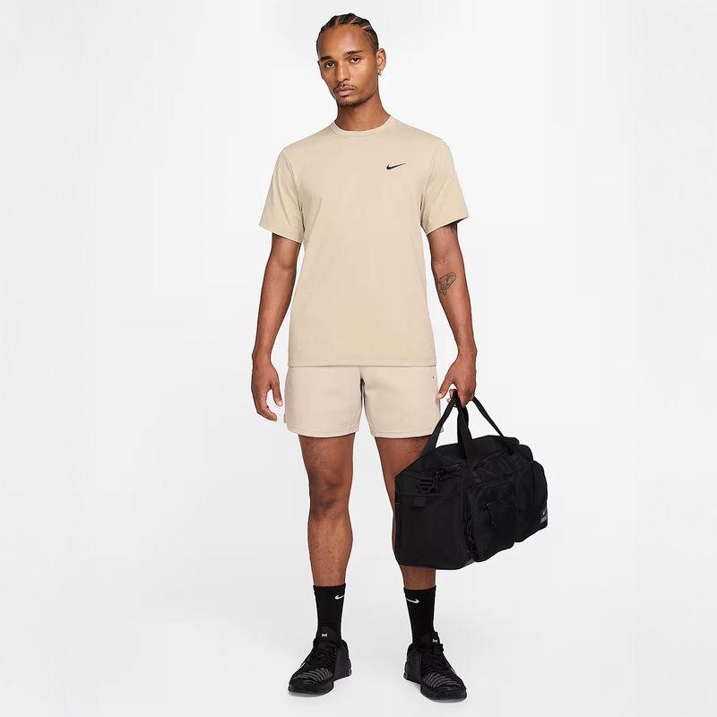 nike-dri-fit-hyverse-maglietta-da-allenamento-uomo-desert-khaki-black-dv9839-251_1-C