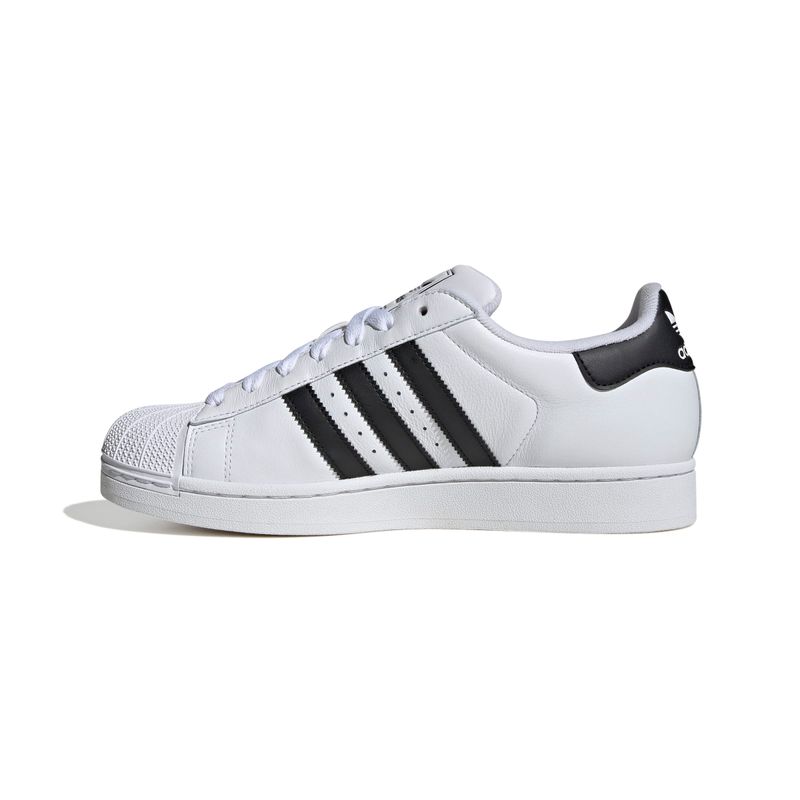 IH8659_5_FOOTWEAR_Photography_Side Medial Center View_white