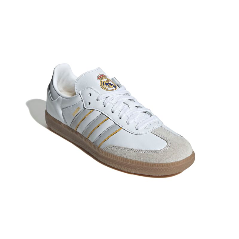 JQ4038_6_FOOTWEAR_Photography_Front Lateral Top View_white