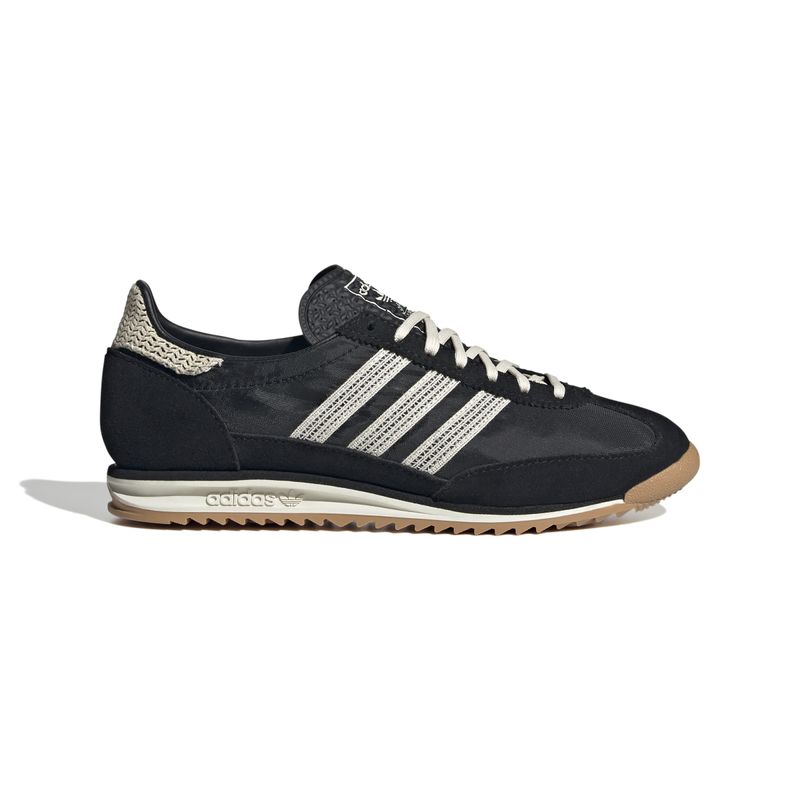 JI2745_1_FOOTWEAR_Photography_Side Lateral Center View_white