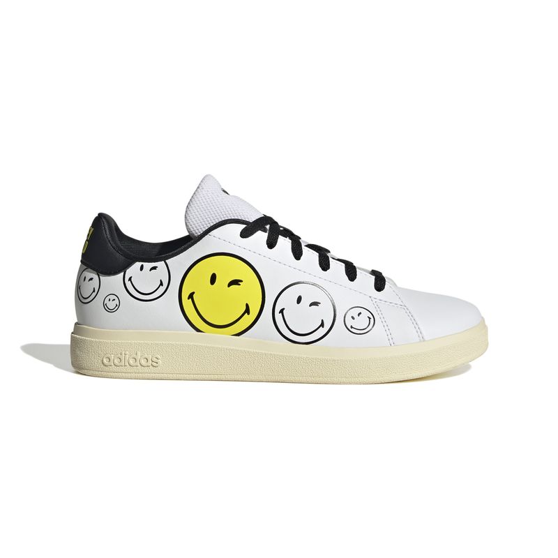 IH6276_1_FOOTWEAR_Photography_Side Lateral Center View_white