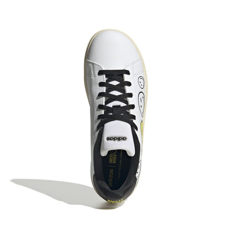 IH6276_3_FOOTWEAR_Photography_Top Portrait View_white