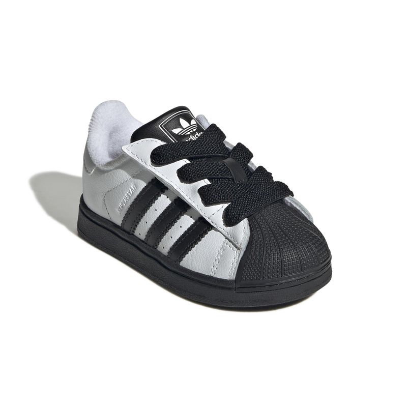 JI0212_6_FOOTWEAR_Photography_Front Lateral Top View_white