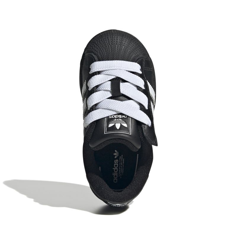 JI0213_3_FOOTWEAR_Photography_Top Portrait View_white