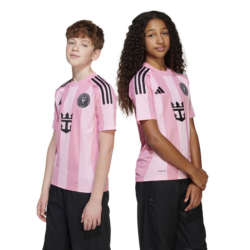 JI6816_9_APPAREL_On Model_Standard Unisex Pair Shot_white