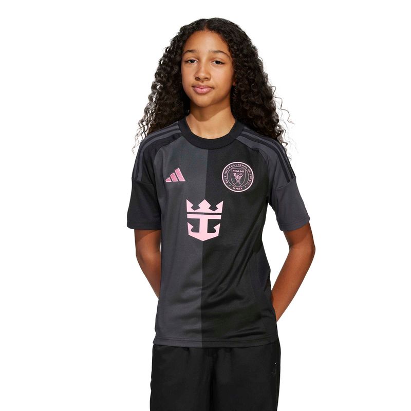 JI6820_3_APPAREL_On Model_Standard View_white