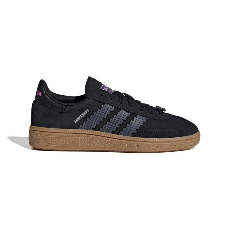 JP7995_1_FOOTWEAR_Photography_Side Lateral Center View_white