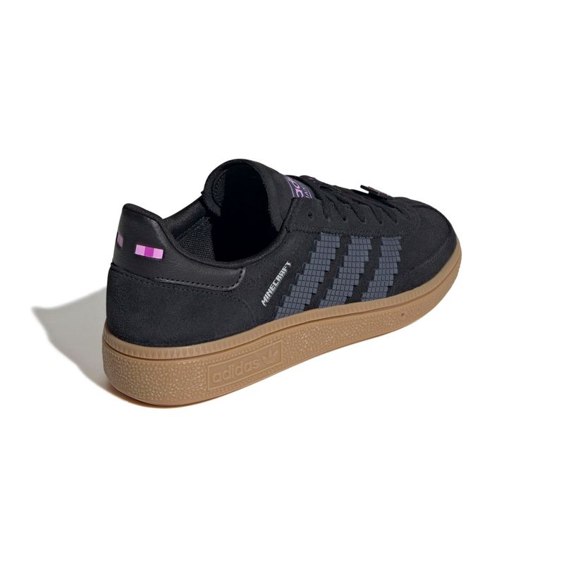 JP7995_7_FOOTWEAR_Photography_Back Lateral Top View_white