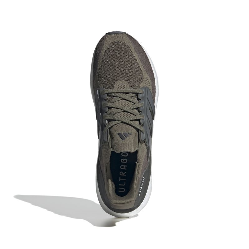 ID8815_3_FOOTWEAR_Photography_Top Portrait View_white