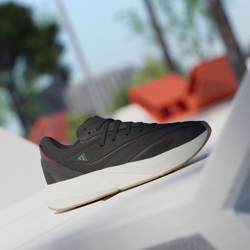 JH6960_14_FOOTWEAR_Photography_HeroMrktng-View-3