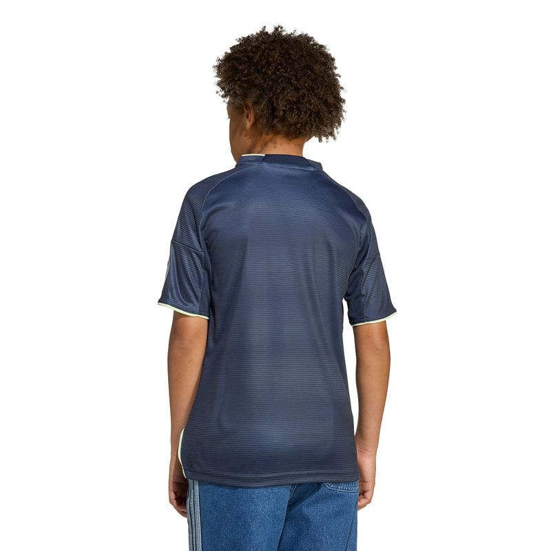 JP3947_4_APPAREL_On Model_Back View_white