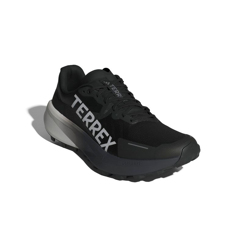 ID0343_6_FOOTWEAR_Photography_Front Lateral Top View_white