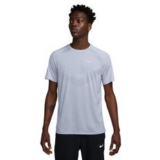 T-SHIRT NIKE DRI FIT ADV HOMBRE GRIS HV5203-057