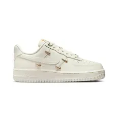 TENIS NIKE AIR FORCE 1 MUJER BEIGE FV3654-111